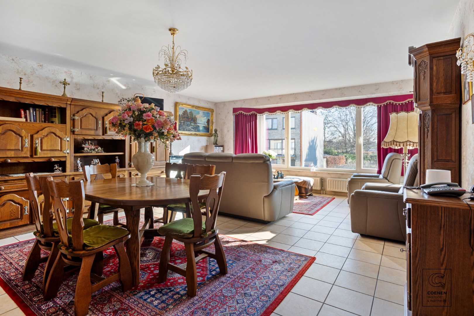 Lichtrijk appartement van 94 m² met twee slaapkamers te Zwijndrecht! 