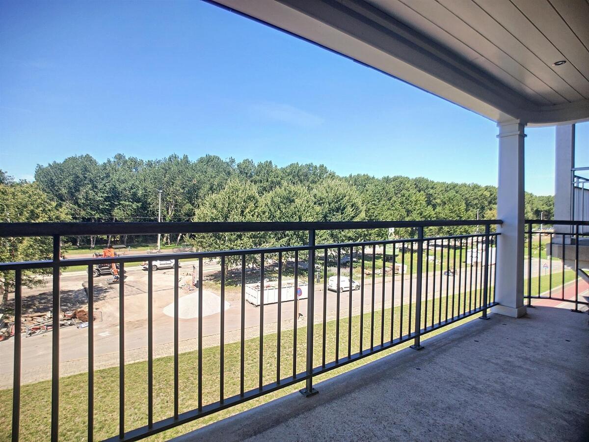 Knap woonappartement met grote balkons en open zicht - Heist 