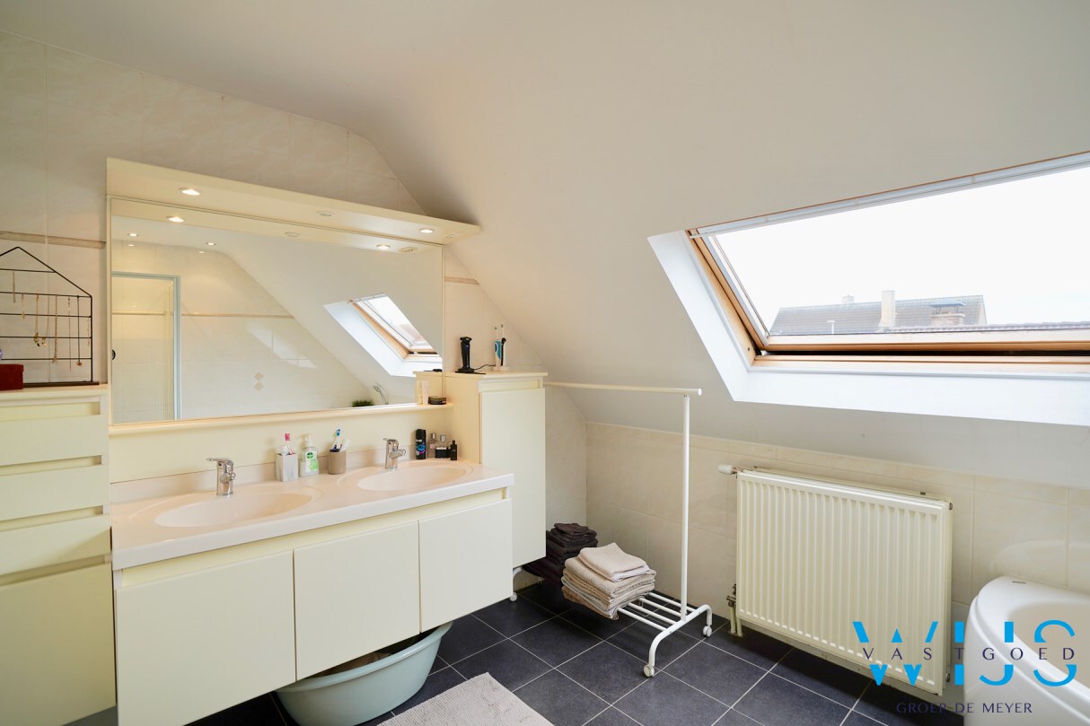 Stijlvolle alleenstaande woning te Ertvelde/ Rieme 