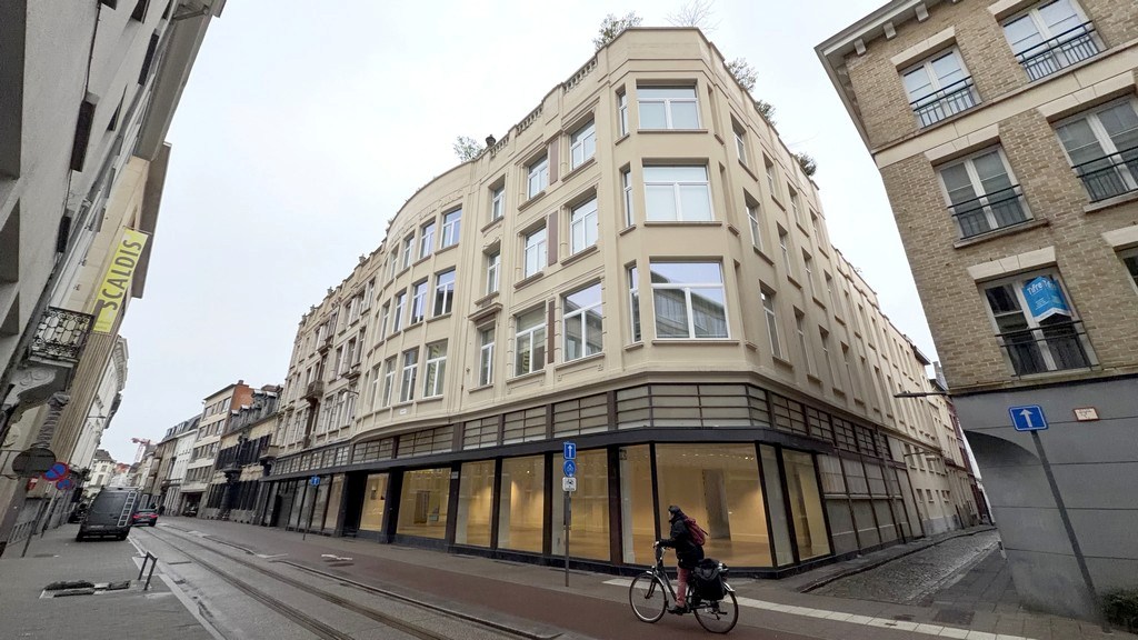 Prachtig kantoor/showroom te huur in hartje Antwerpen