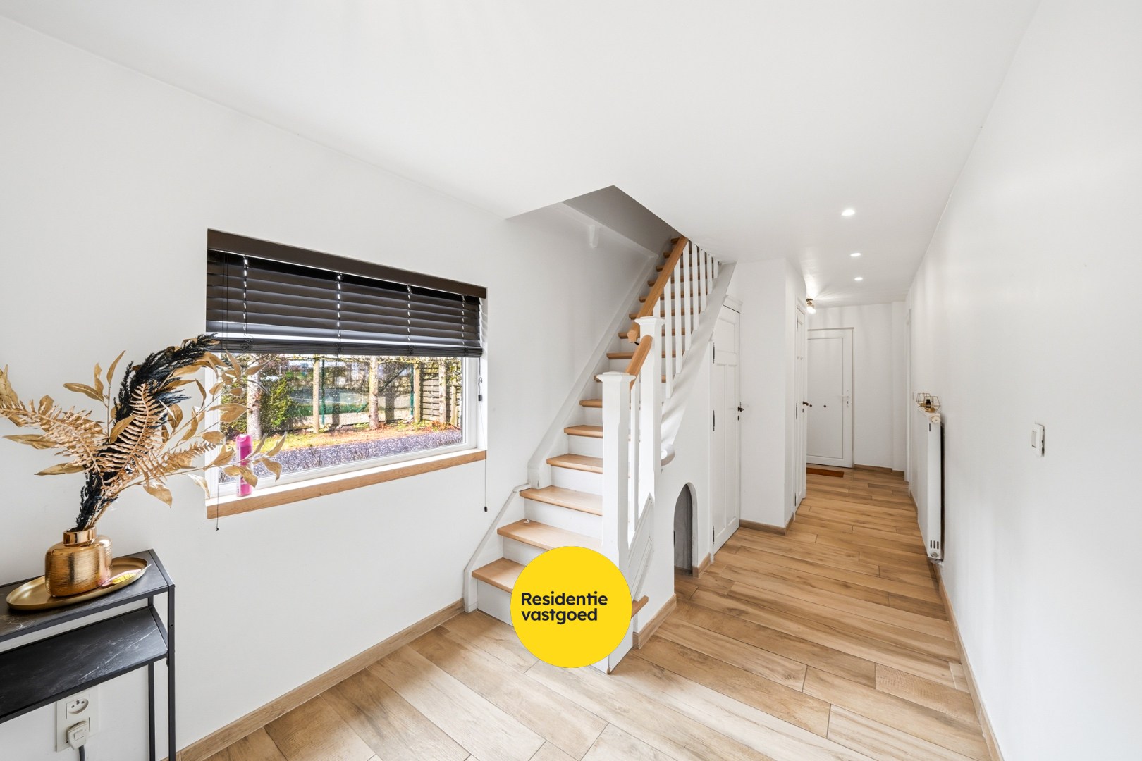 Karaktervolle halfopen bebouwing met multifunctioneel bijgebouw  in Westkerke 