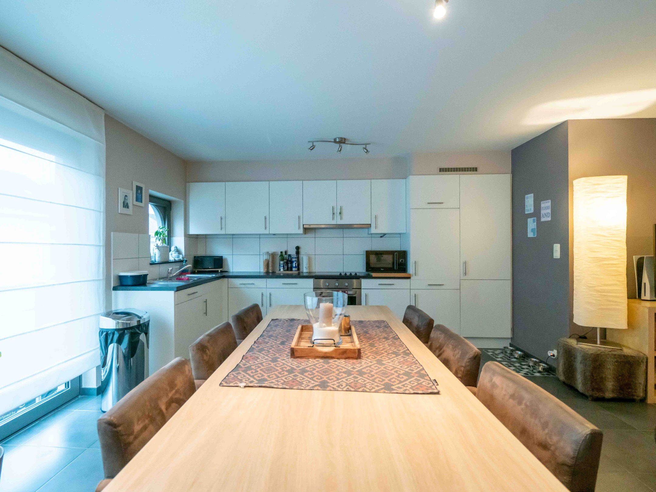 2-kamer appartement met tuin en autostaanplaats 