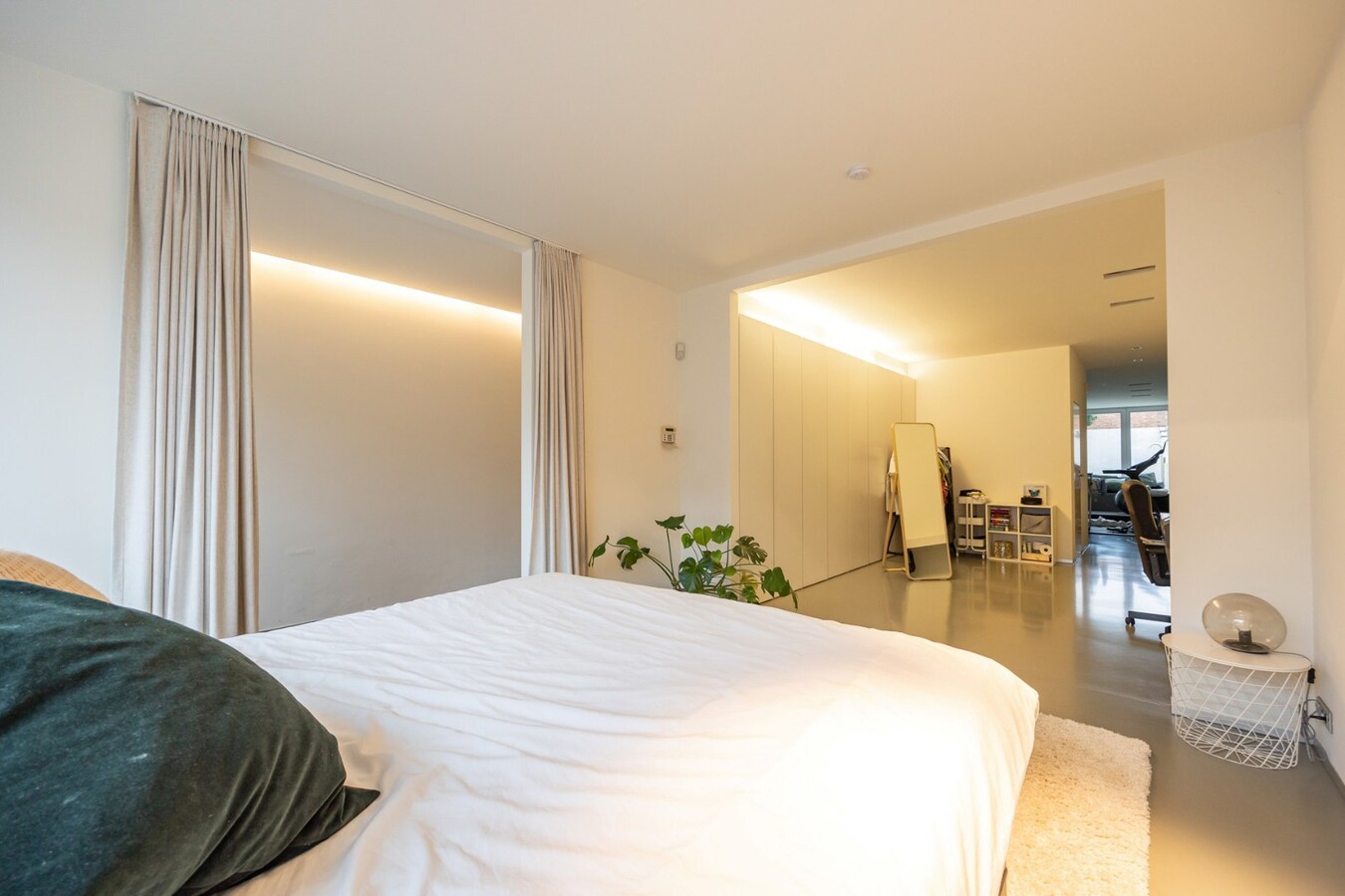 Instapklare designwoning met lift en zwembad 