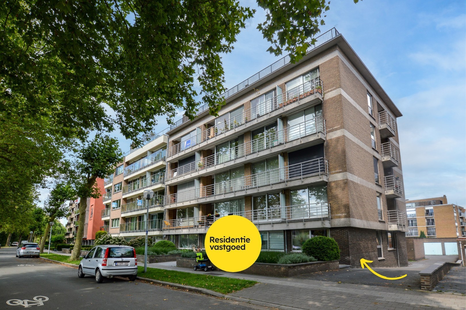 Gelijkvloers appartement met 2 slpks in Kristus-Koning 