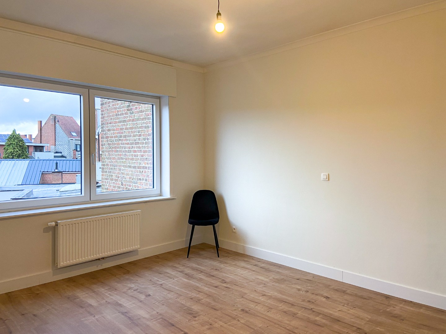 Stijlvol gerenoveerde stadswoning op topligging te Kortrijk! 