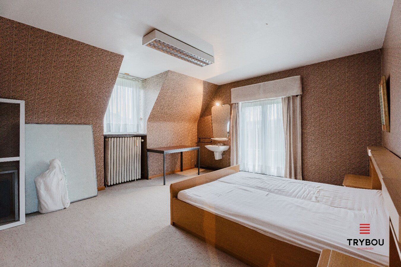 Ruime woning op groot perceel van 573 m² te Merkem. 