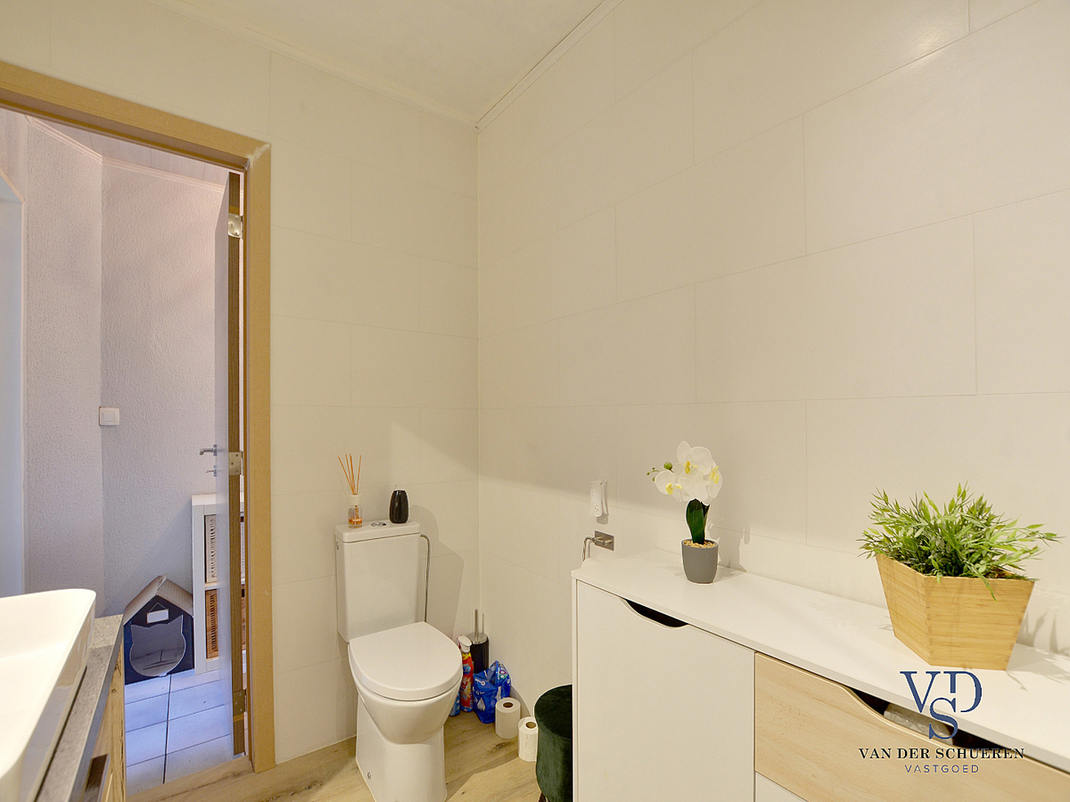 Instapklare woning in hartje Gavere. 