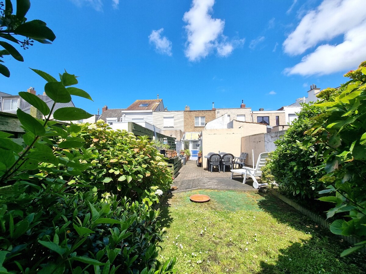 Centraal gelegen woning met leuke tuin te Knokke 