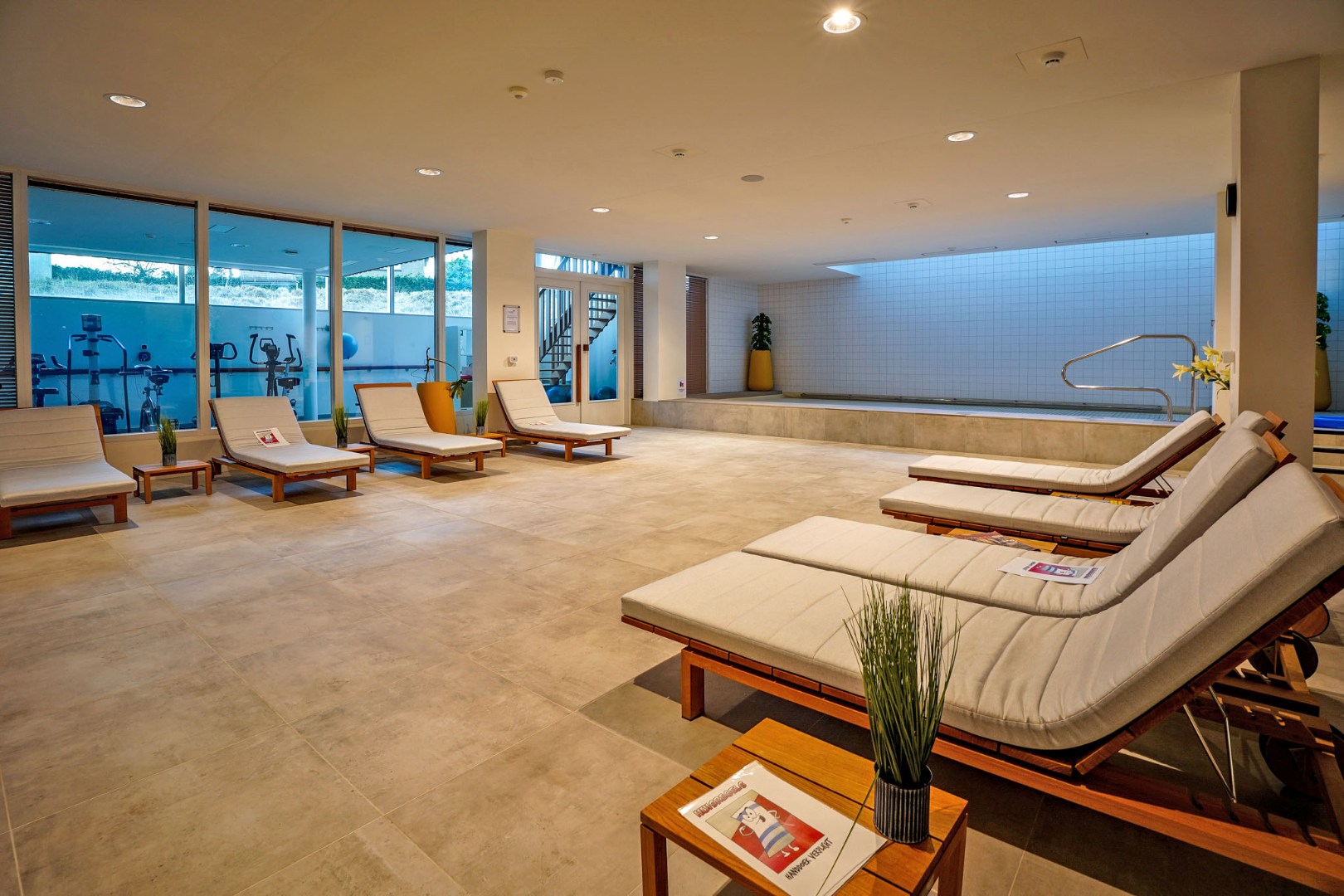 Prachtig 1-slaapkamerappartement met ruim terras (serviceflat) in Residentie Beukenhof, uniek wonen in de dorpskern van Oostduinkerke. 