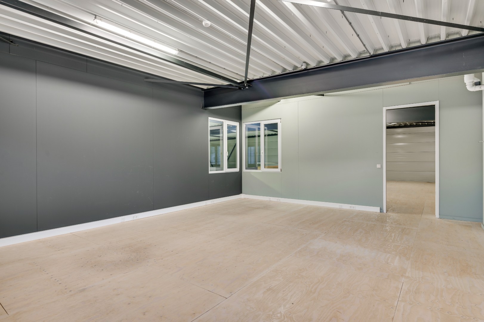 Hangar (Loods) te huur in Weert