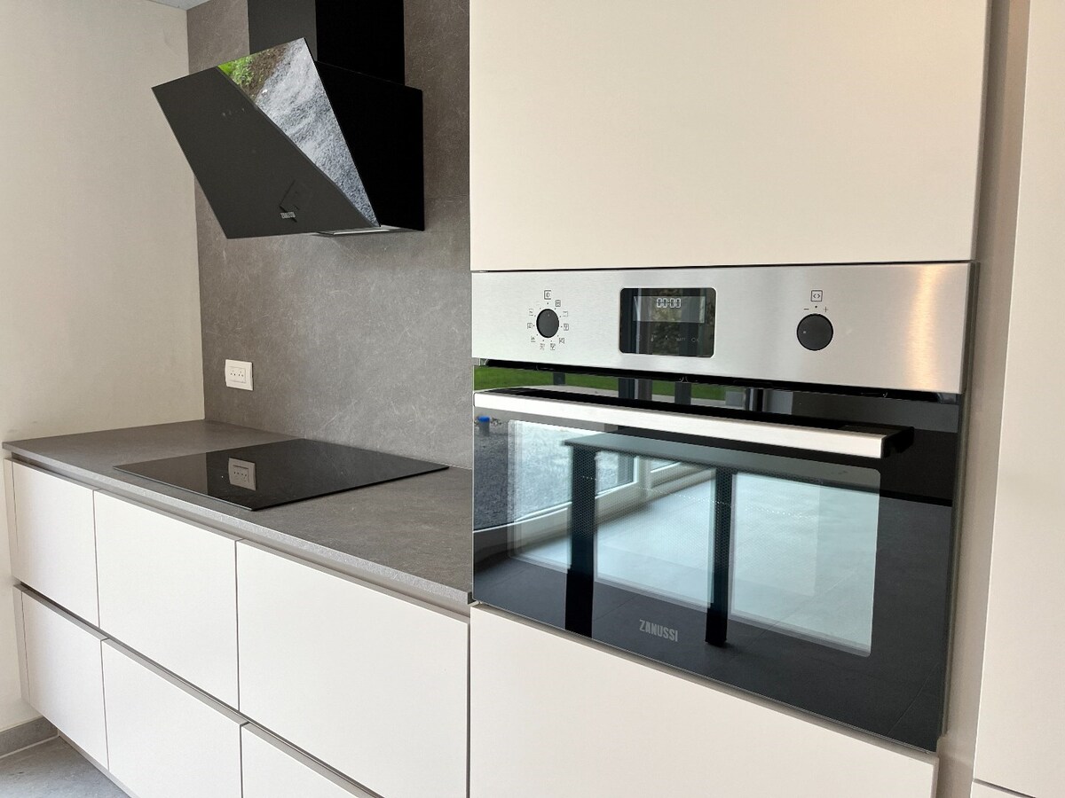 Instapklare nieuwbouwwoning met carport te Langemark 