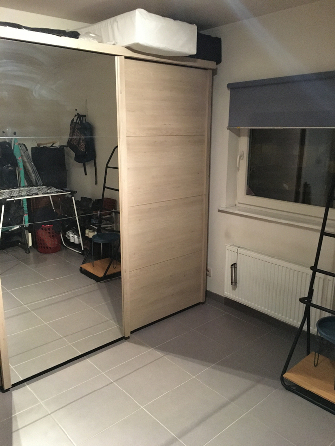 Ruim 2 slaapkamer appartement mét garage 