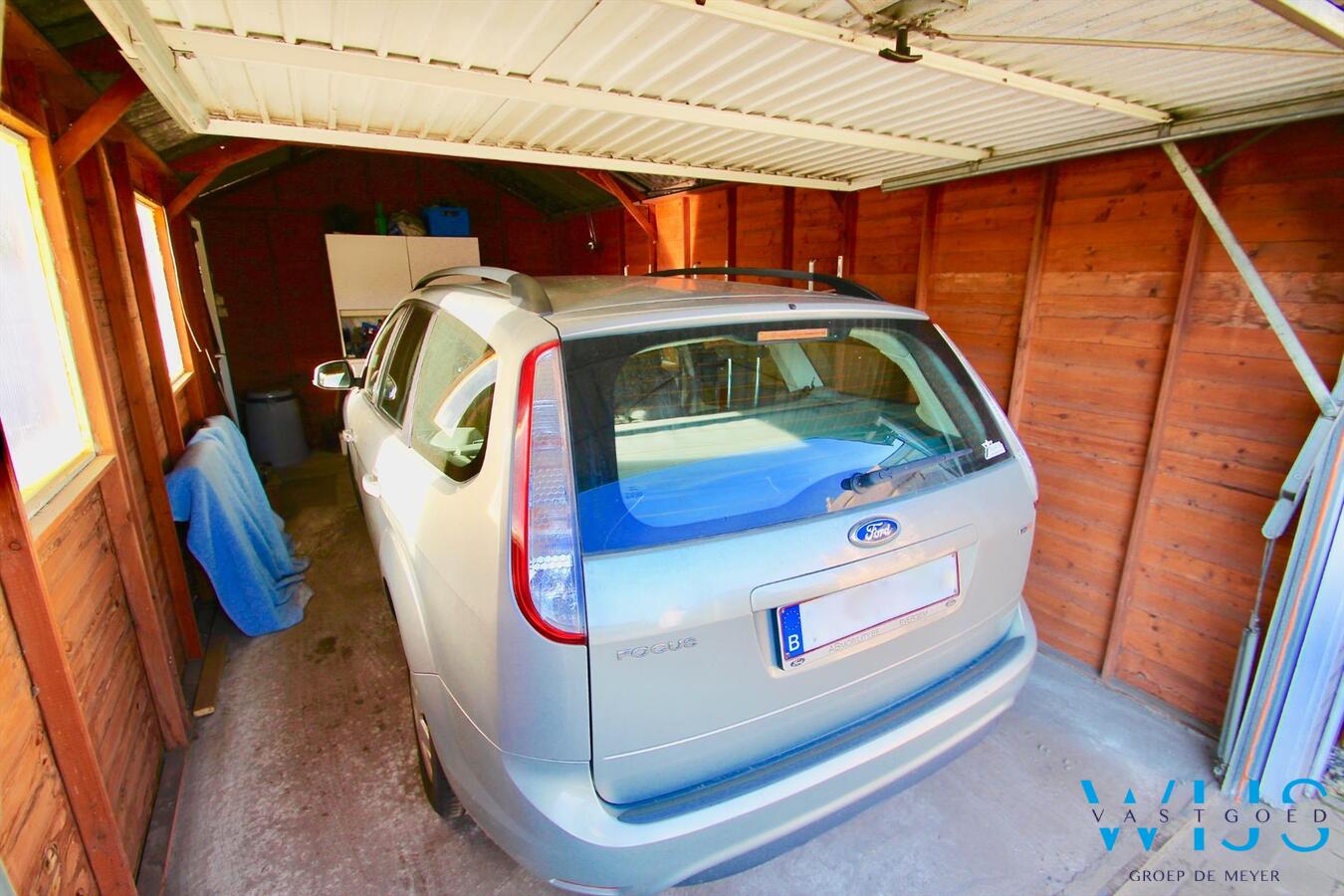 Praktische instapklare rijwoning gelegen in een rustige straat te Rieme! 