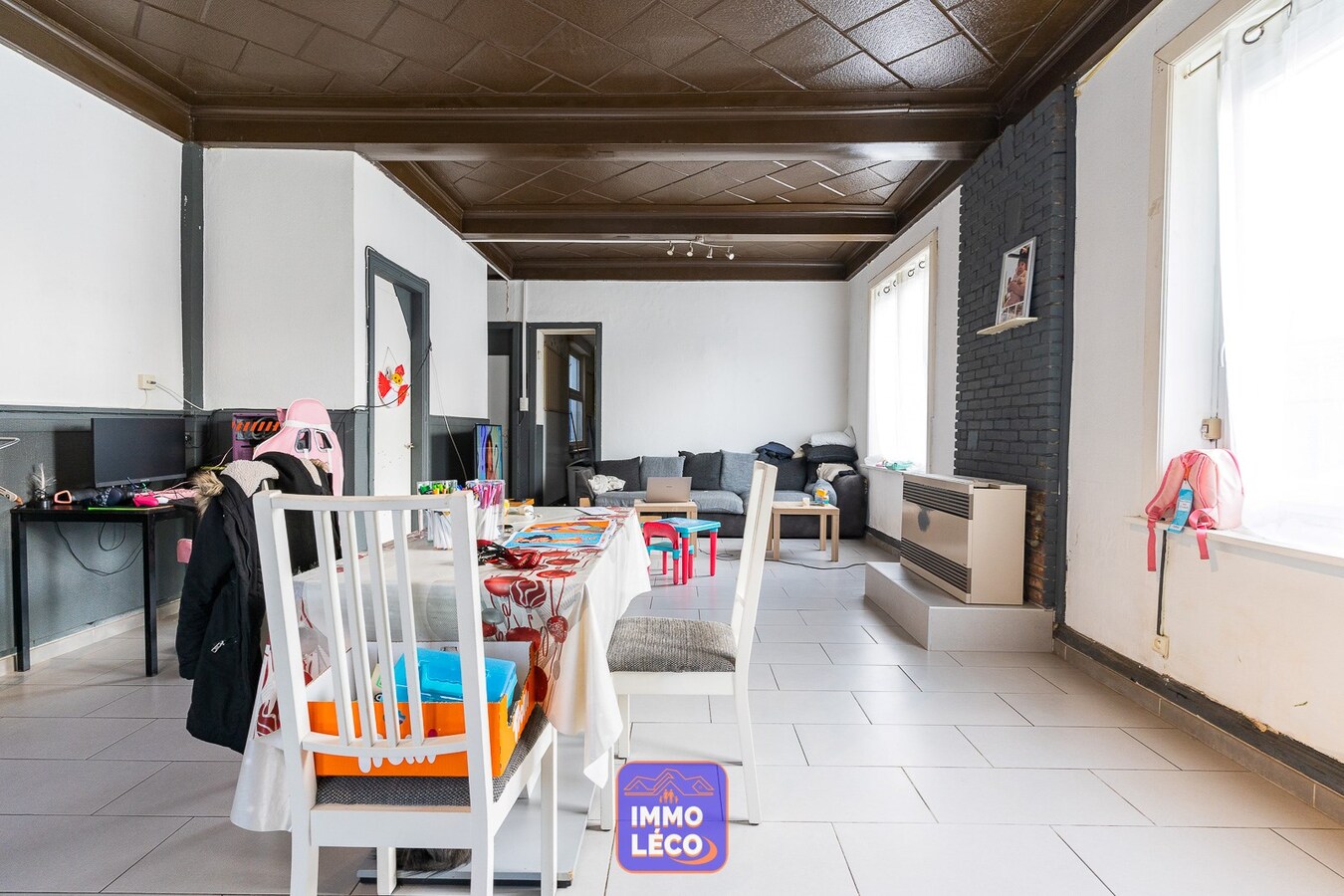 Immeuble comprenant 2 maisons avec jardins privatifs et 5 garages, IDEAL INVESTISSEURS ! 