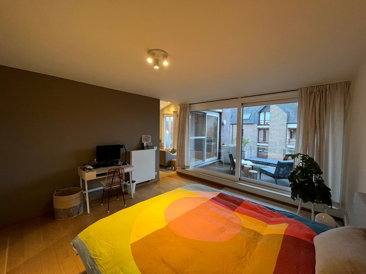 Bijzonder ruim 2-slpk-luxeappartement in centrum De Pinte 