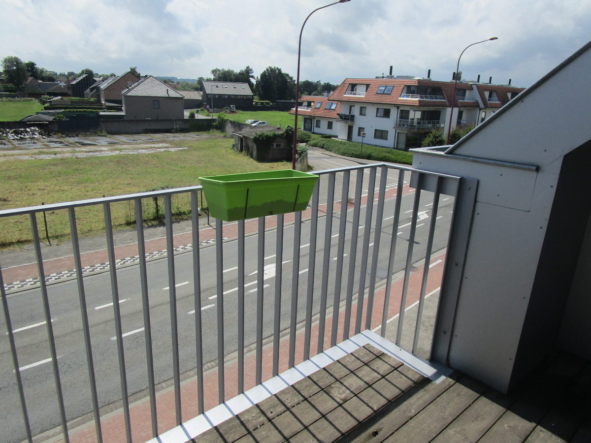 LUXUEUS 3-SLPK-APPARTEMENT  (zonder vaste kosten!). 