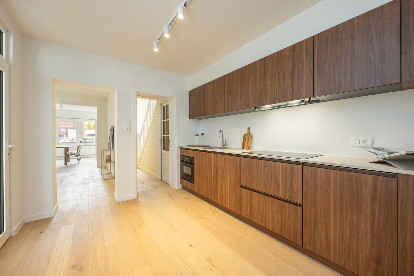Gerenoveerde woning met 3 slpk en ruime tuin te Schilde! 