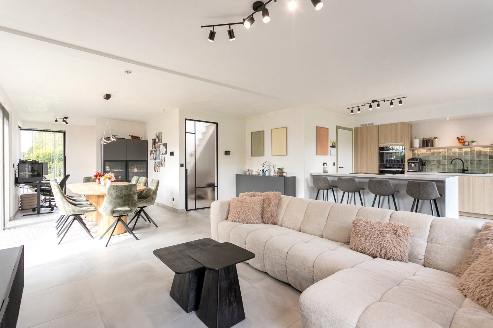 Recente woning (EPC A) met 3 slpks, garage en tuin op 7are 