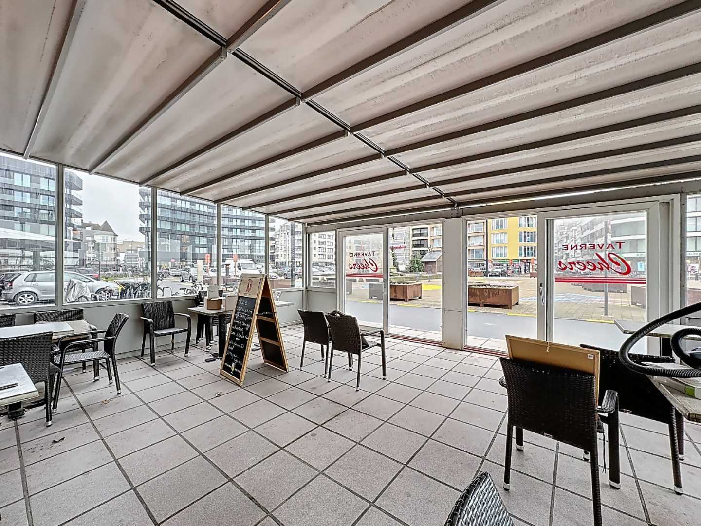 Uiterst gunstig gelegen horecazaak/handelspand 