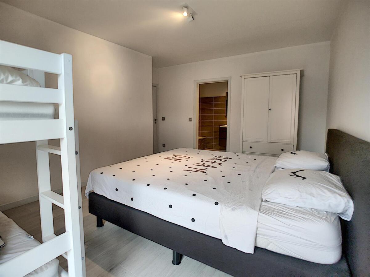 Magnifiek woonappartement met zonneterras, 3 ruime slpk en 2 badk - Heist 