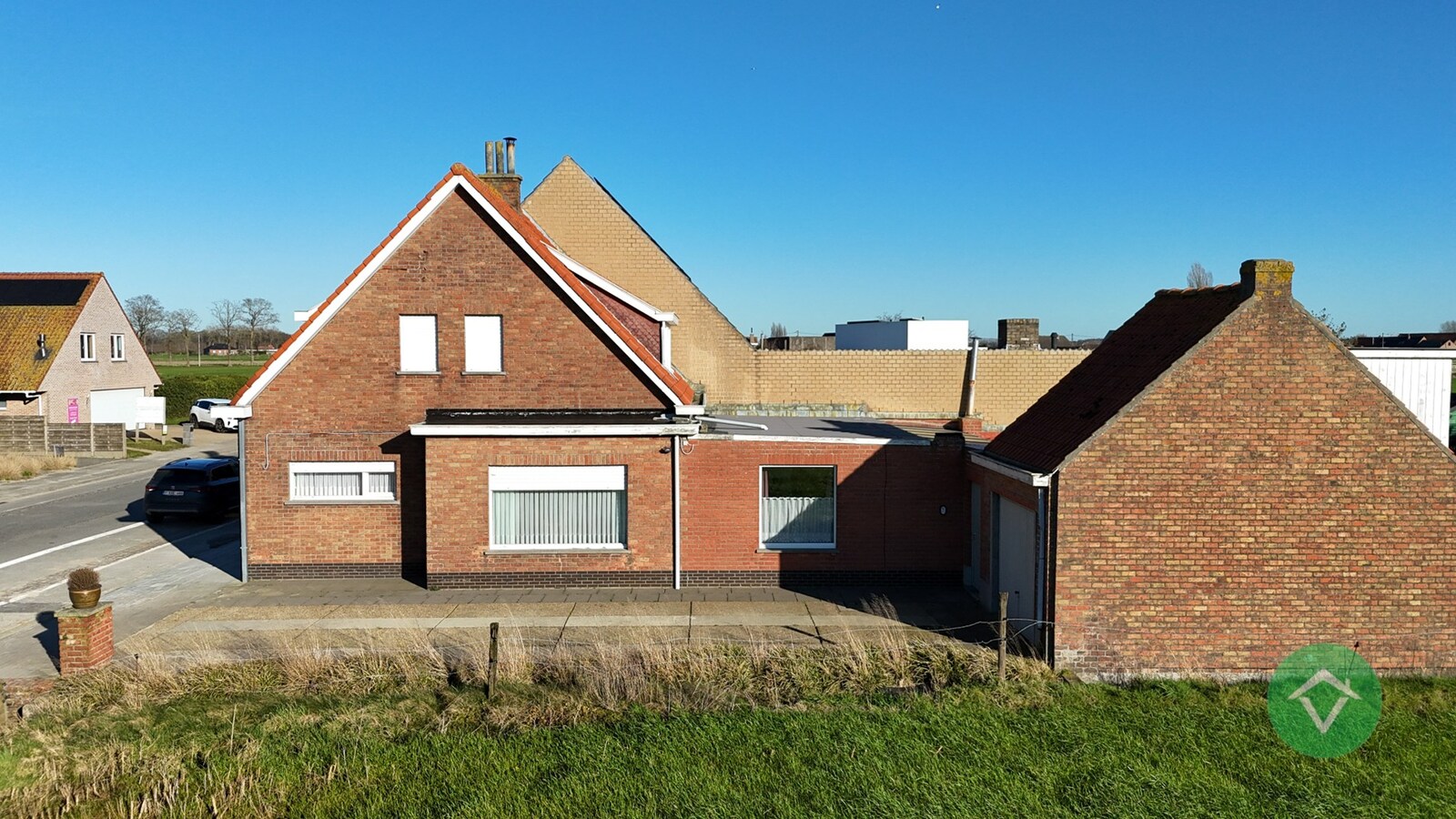 Woning met 3 slaapkamers en garage te Eernegem 