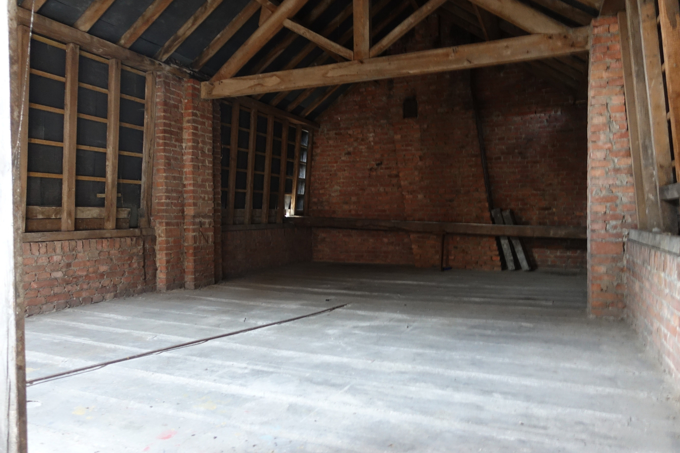 Goed gelegen opslagruimte/atelier 