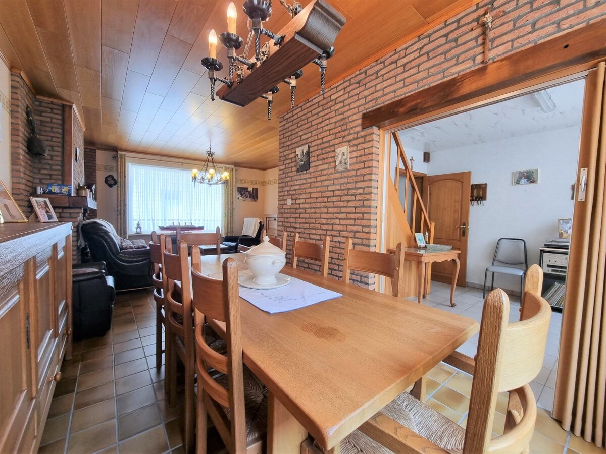 Betaalbare en instapklare woning zeer centraal gelegen te Heist 