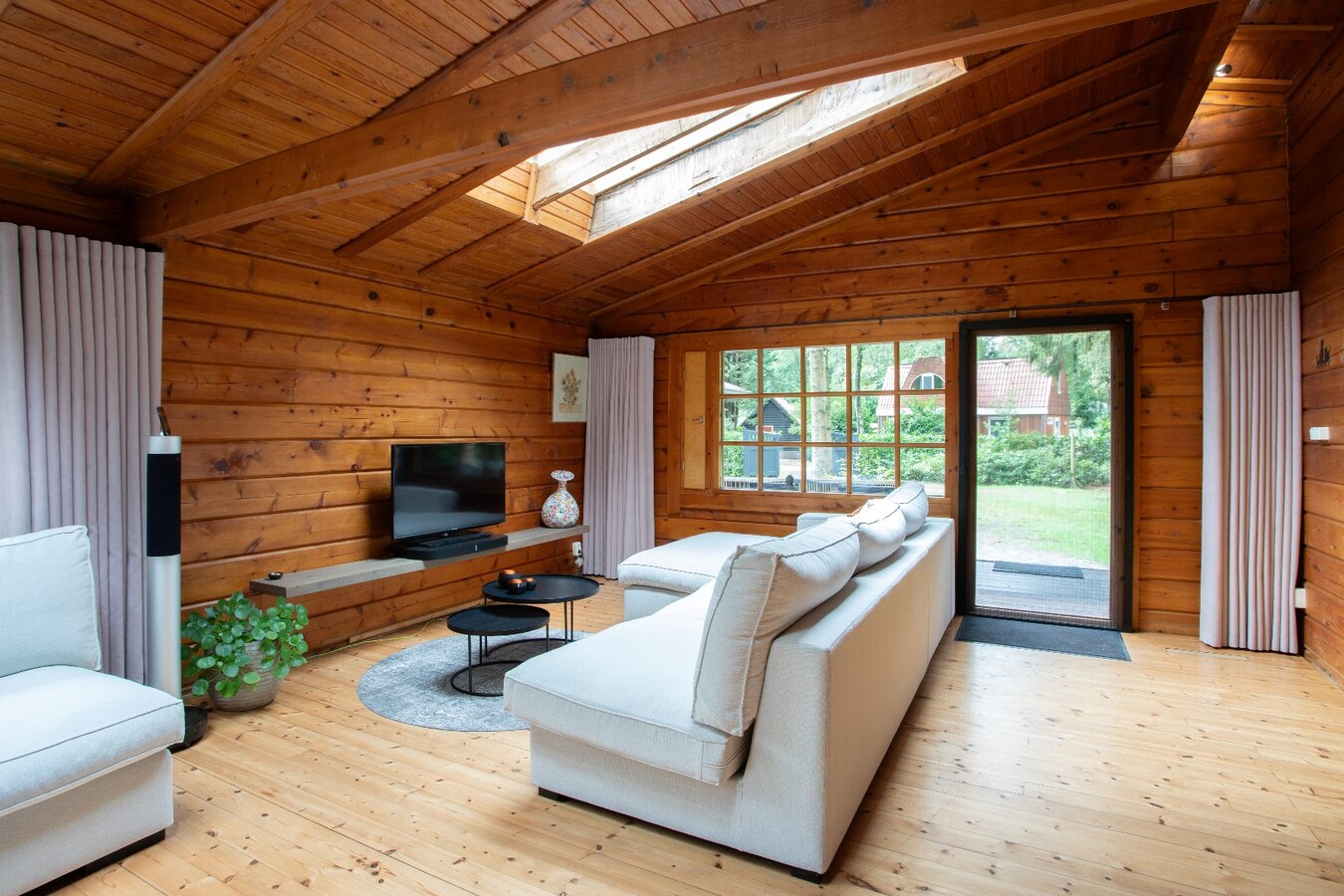 Uniek karakteristiek chalet in Bosrijke omgeving. 