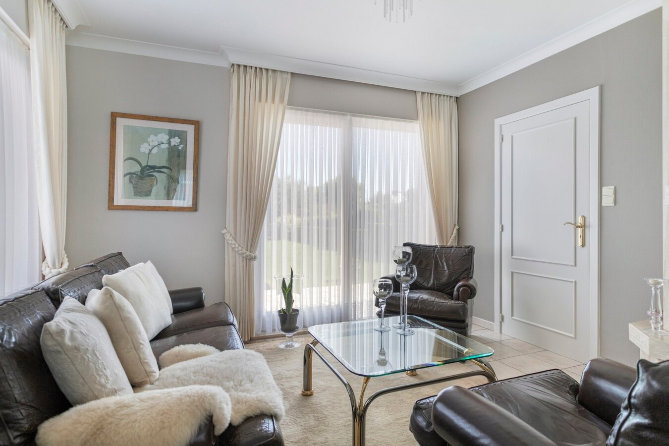 Verzorgde woning met 3 slaapkamers op een perceel van 855 m2 