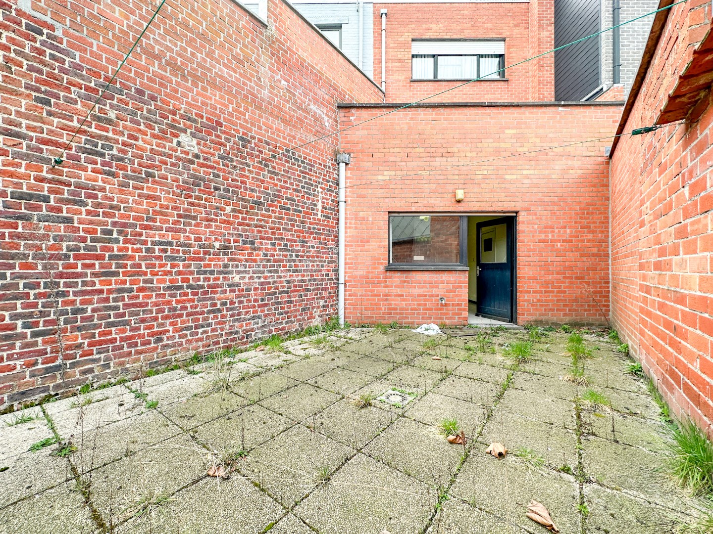 Ruime bel-étage woning met garage, diepe tuin en lift, Torhout 