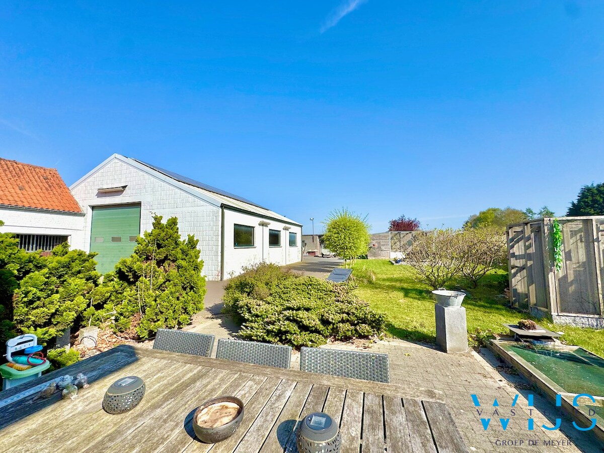 Prachtige eigendom in hartje Wippelgem ! 