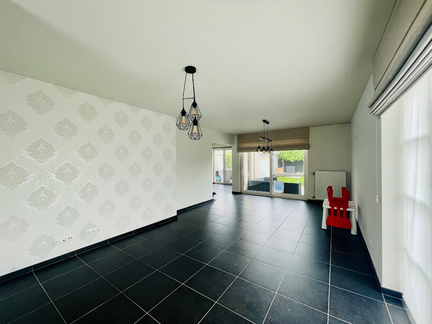 Deerlijk, Prachtige hoekwoning in een rustige wijk 900€/maand met zonnepanelen 