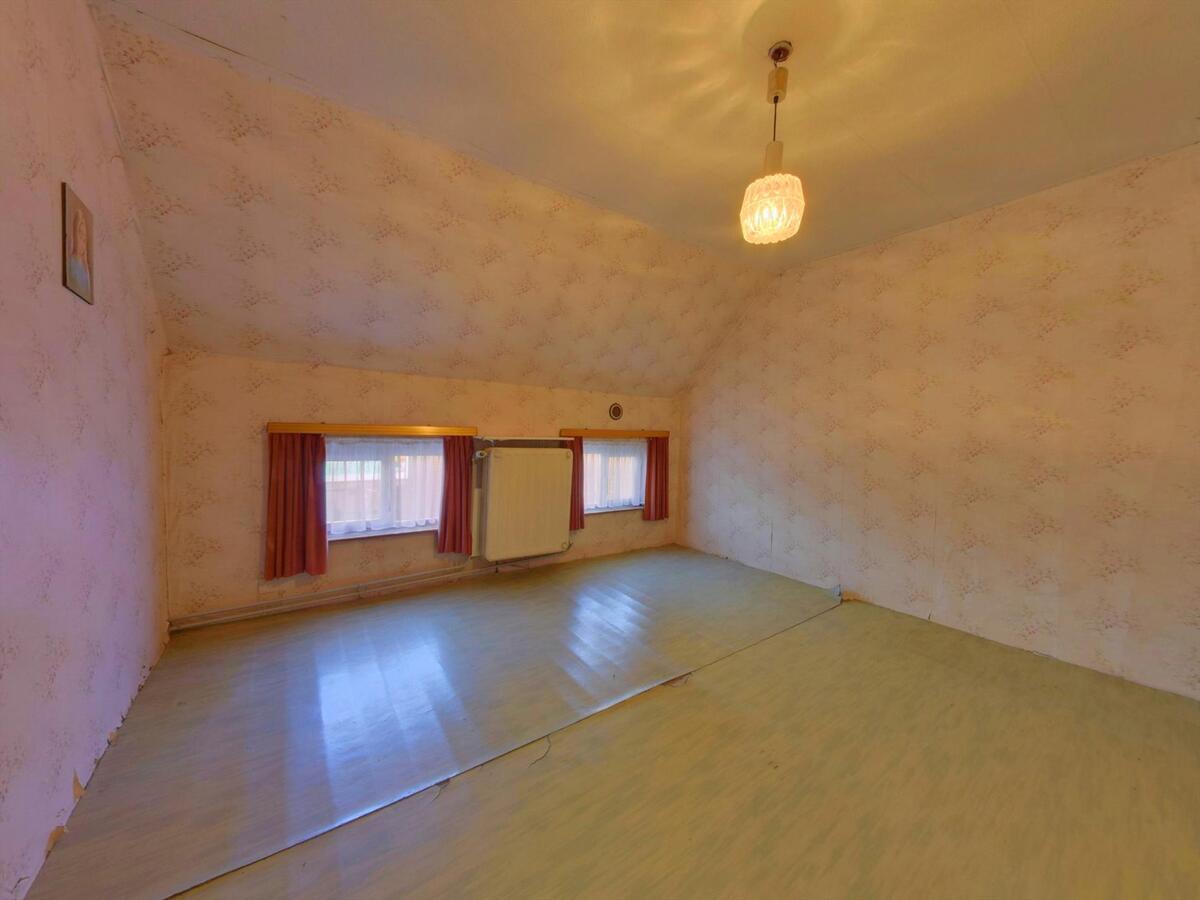 Ruime rijwoning in het gezellige Stalhille 