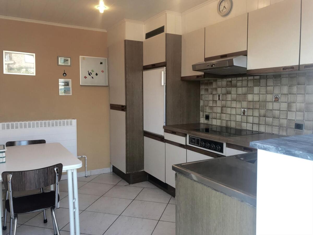 RUIME BEL ETAGE WONING MET TUIN TE BREDENE DORP 