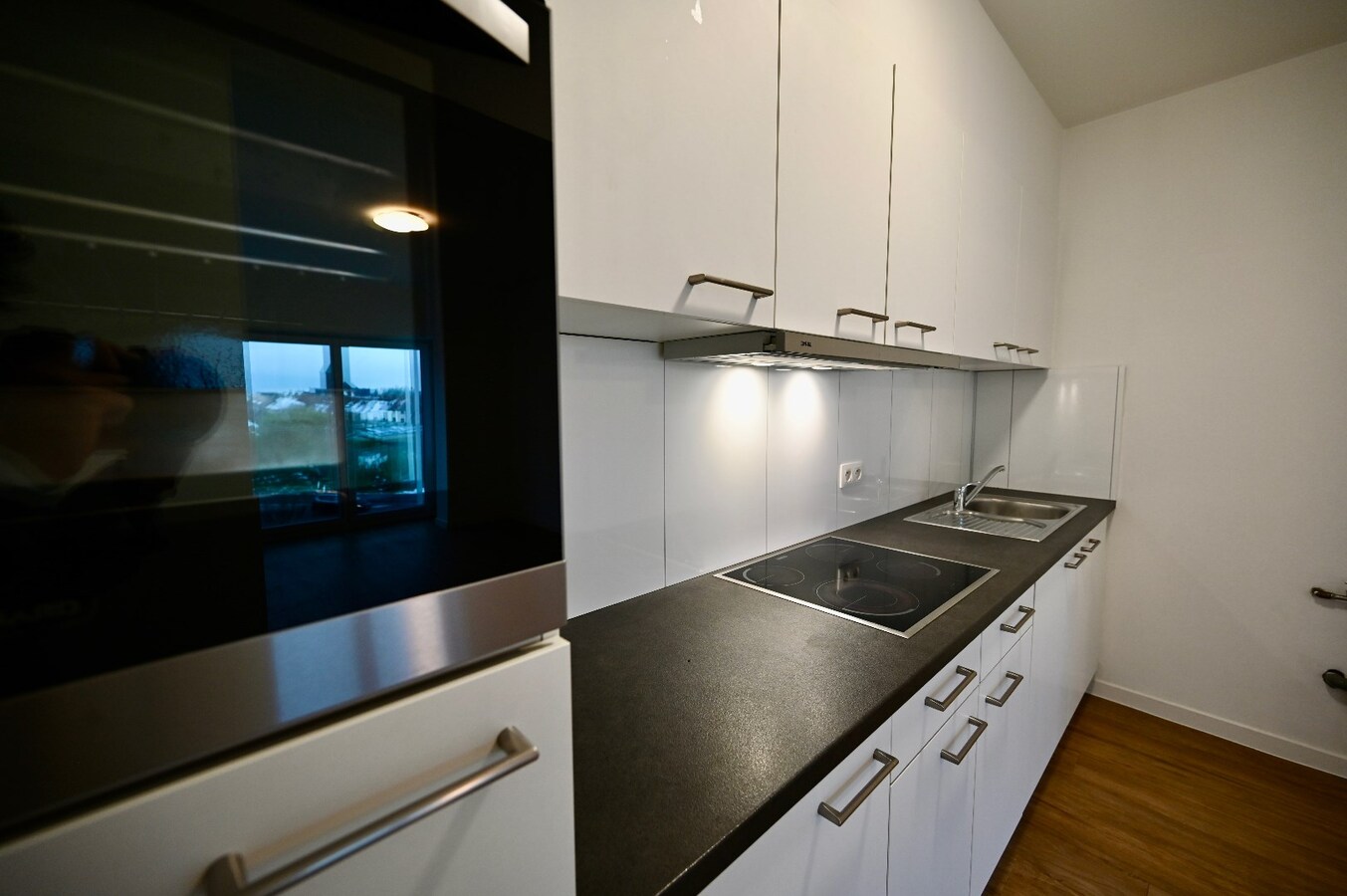 INSTAPKLAAR LICHTRIJK 2 SLAAPKAMER APPARTEMENT 