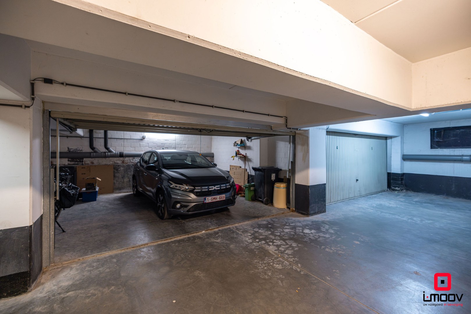 Ruim appartement met 2 slaapkamers, dubbele garage en twee terrassen te Aalst 