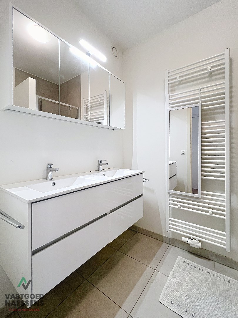 MAGNIFIQUE APPARTEMENT DE 2 CHAMBRES AVEC TERRASSES - BAUX EMPHYTÉOTIQUES 