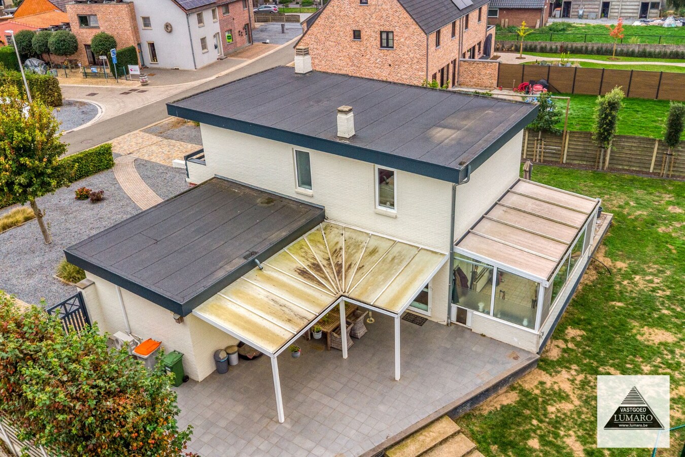 Vrijstaande woning met 4 slaapkamers - zonnepanelen - thuisbatterij 