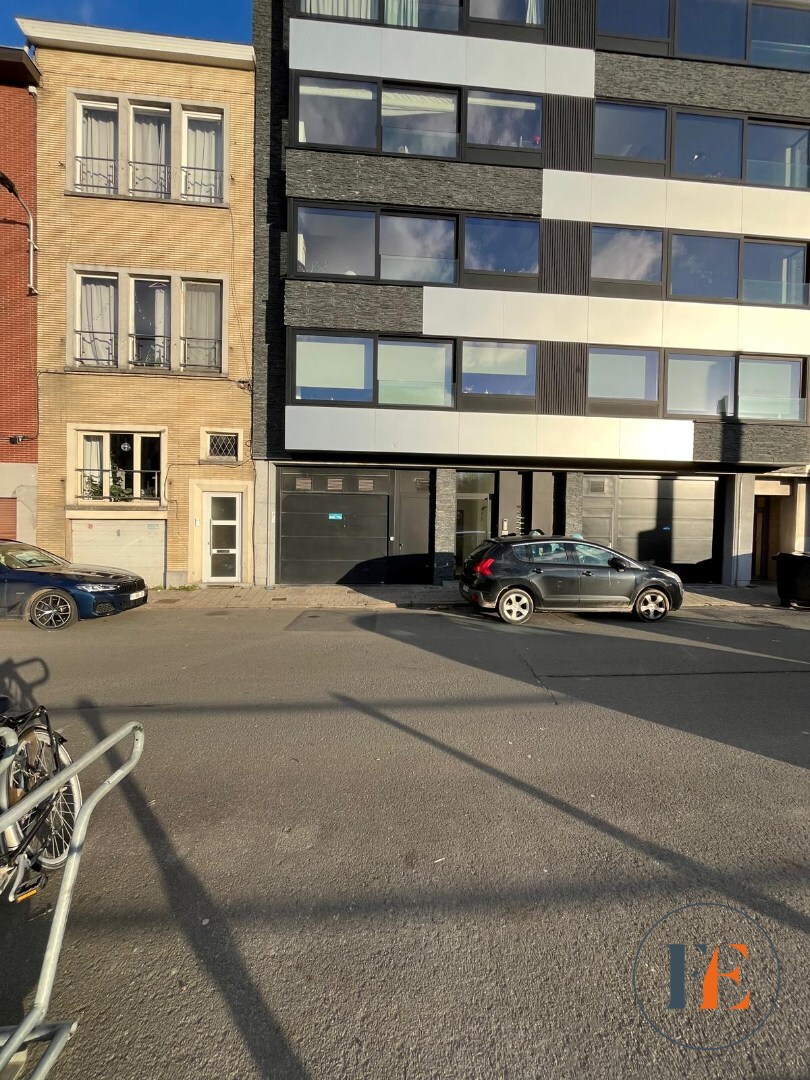 Autostaanplaats aan Waldamkaai  in Residentie 1000 Vuren 