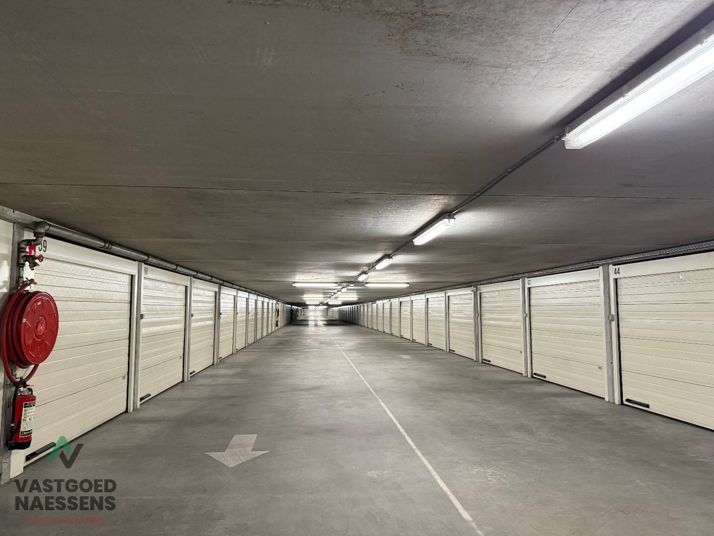 RUIME GARAGEBOX ONDER KINEPOLIS OOSTENDE 