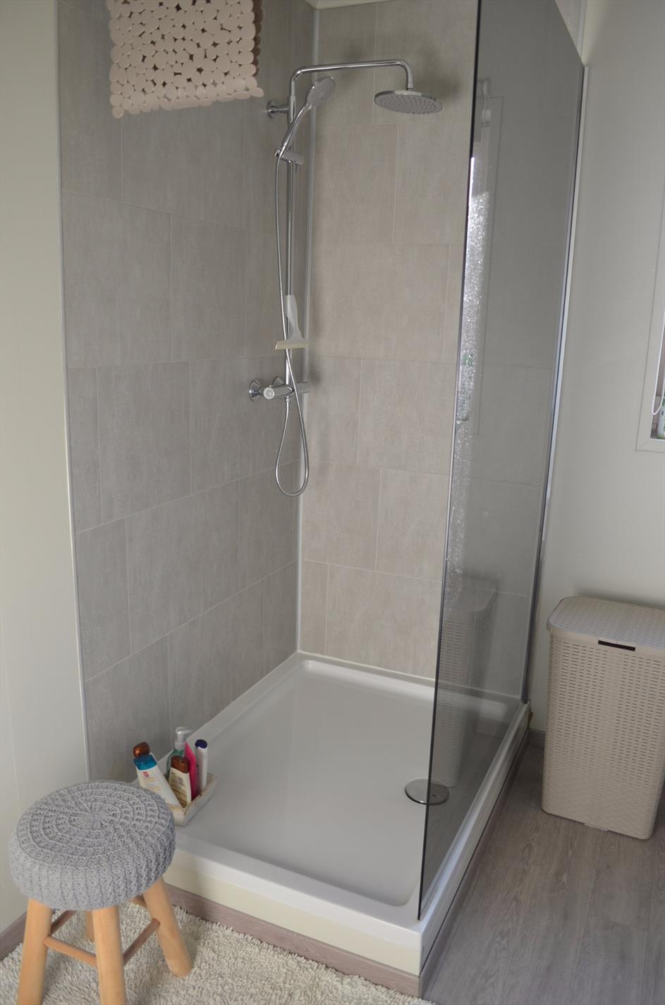 Ruime totaal gerenoveerde woning met 4 slpks (mogelijkheid tot 5) te Eeklo 