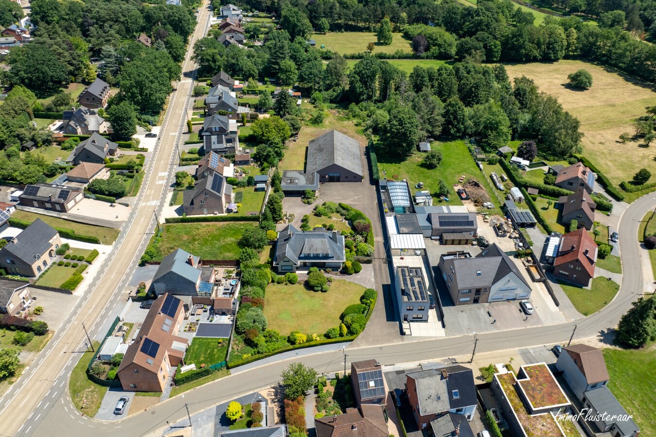 Ruime woning met loods op ca. 1ha te Lummen 