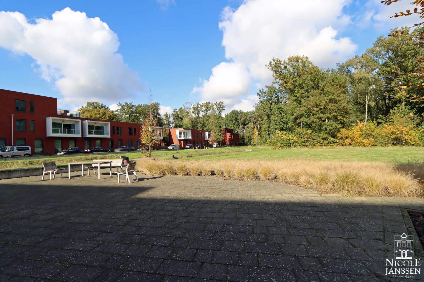 Gelegen op wandelafstand van het centrum van Genk