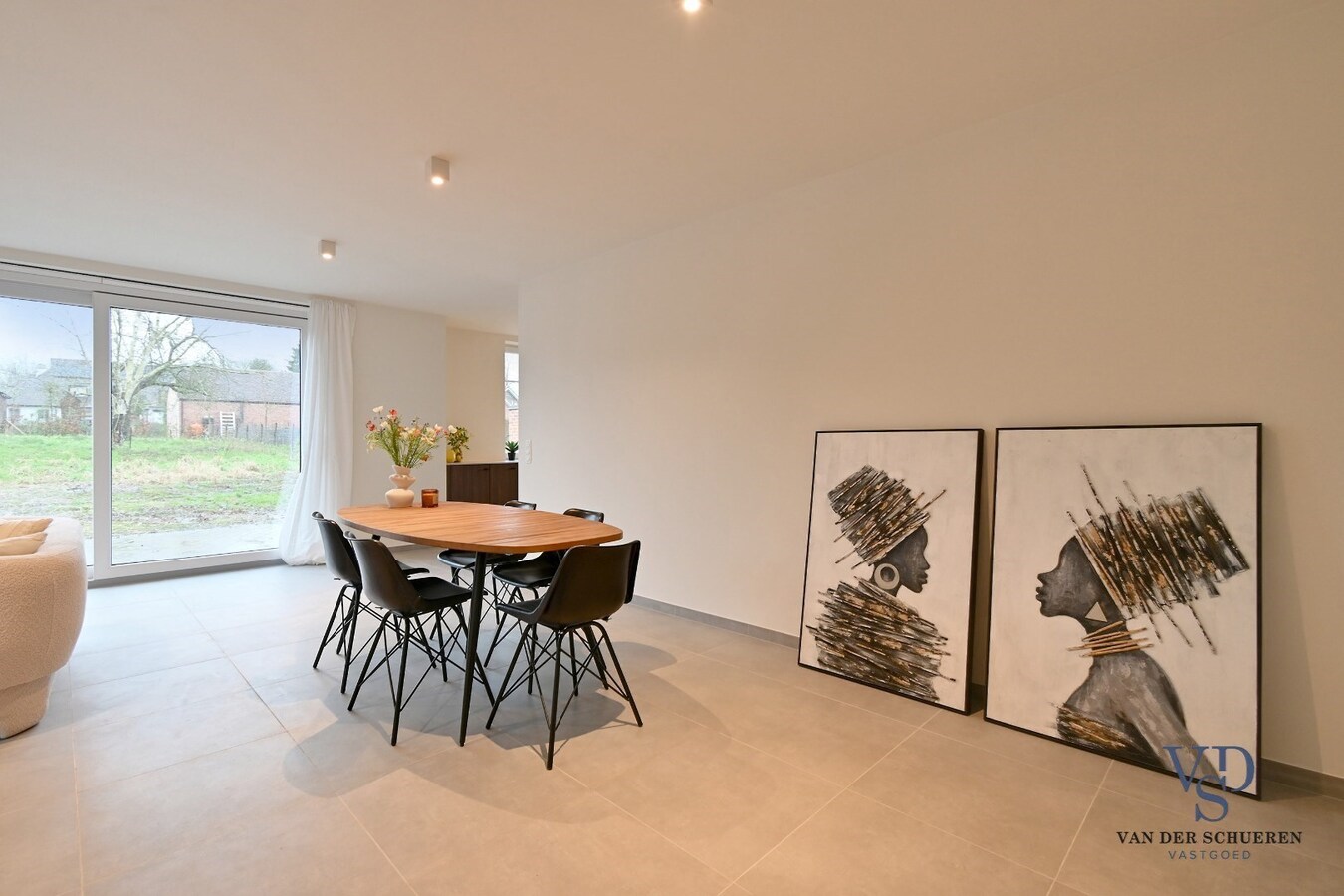 Uitzonderlijke BEN-woning nabij Tiegembos. 