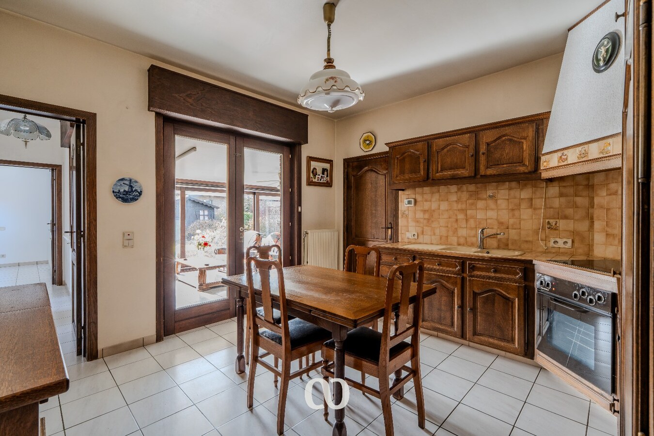 Open bebouwing met mogelijkheid tot 5 slaapkamers 