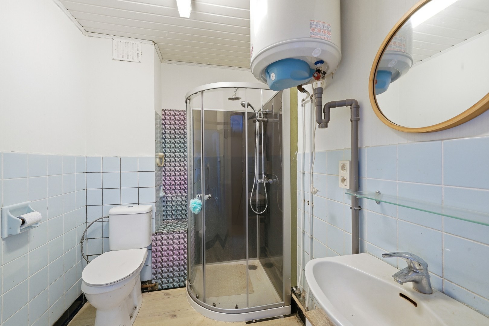 Te renoveren gelijkvloers appartement met 2 slaapkamers in Oostende 