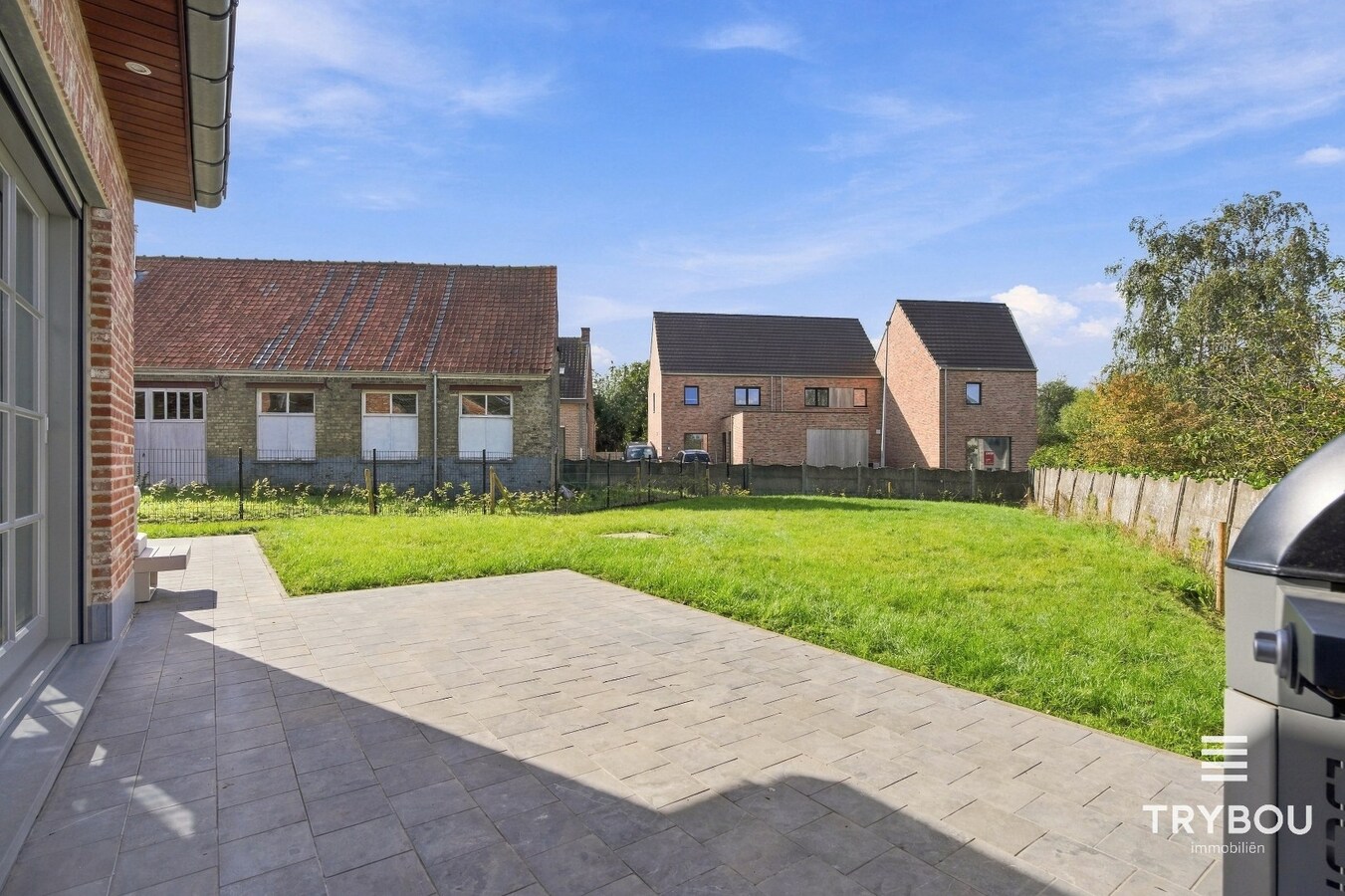 Alleenstaande luxueuze woning met 5 slaapkamers! 