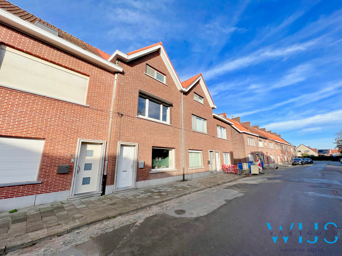 Gezellige gezinswoning op TOPlocatie in Eeklo ! 