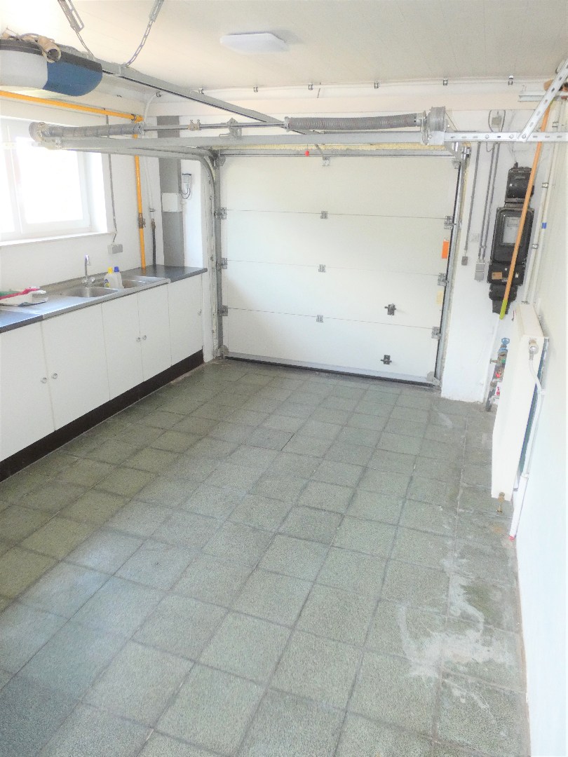 Instapklare open bebouwing met 3 slpk, garage en tuin, Kortemark 