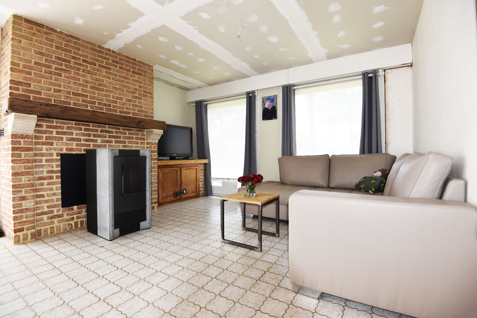 Verder af te werken gezinswoning  4 slpks rustig gelegen te Adegem 